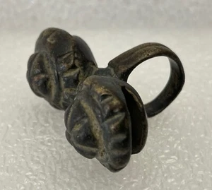 Ring Glöckchen Aus Bronze mit Patina Schwarz Indien Sehr Antik Territory Delhi - Picture 1 of 6