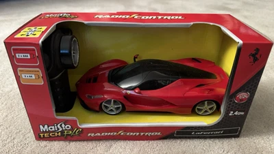 LA FERRARI 1/24th scale Radio Control 2.4Ghz  w/remote control in box!! - Image 1 of 4