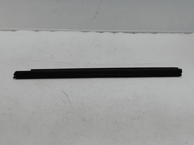 Toyota RAV4 2019-2025 puerta delantera conductor ventana cinturón resistente a la intemperie sello interior OEM Foto 1 de 4