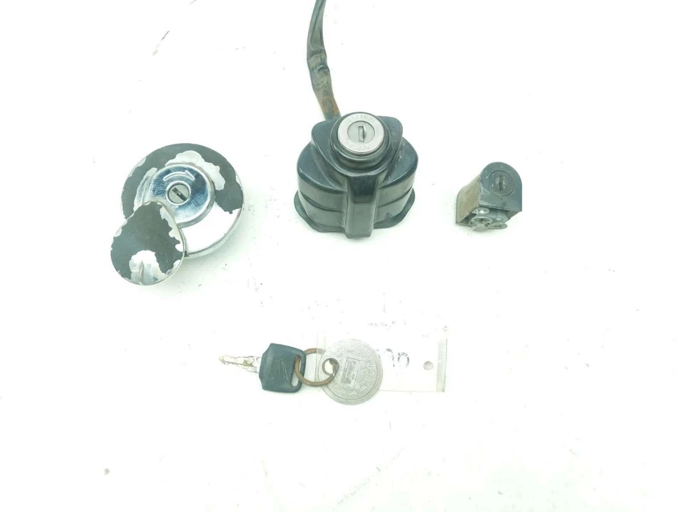 Juego de 12 cerraduras de interruptor de encendido tapa y llave Honda VT750 Shadow Phantom Foto 1 de 4