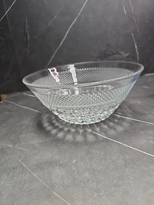 VINTAGE TAPERED CLEAR GLASS BOWL - DIAMOND CUT PATTERN - 8 1/2" Made In Italy - Picture 1 of 4