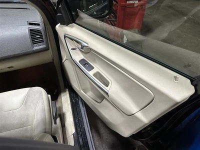 Panel de moldura de puerta delantera XC60 2012 957283 Foto 1 de 4