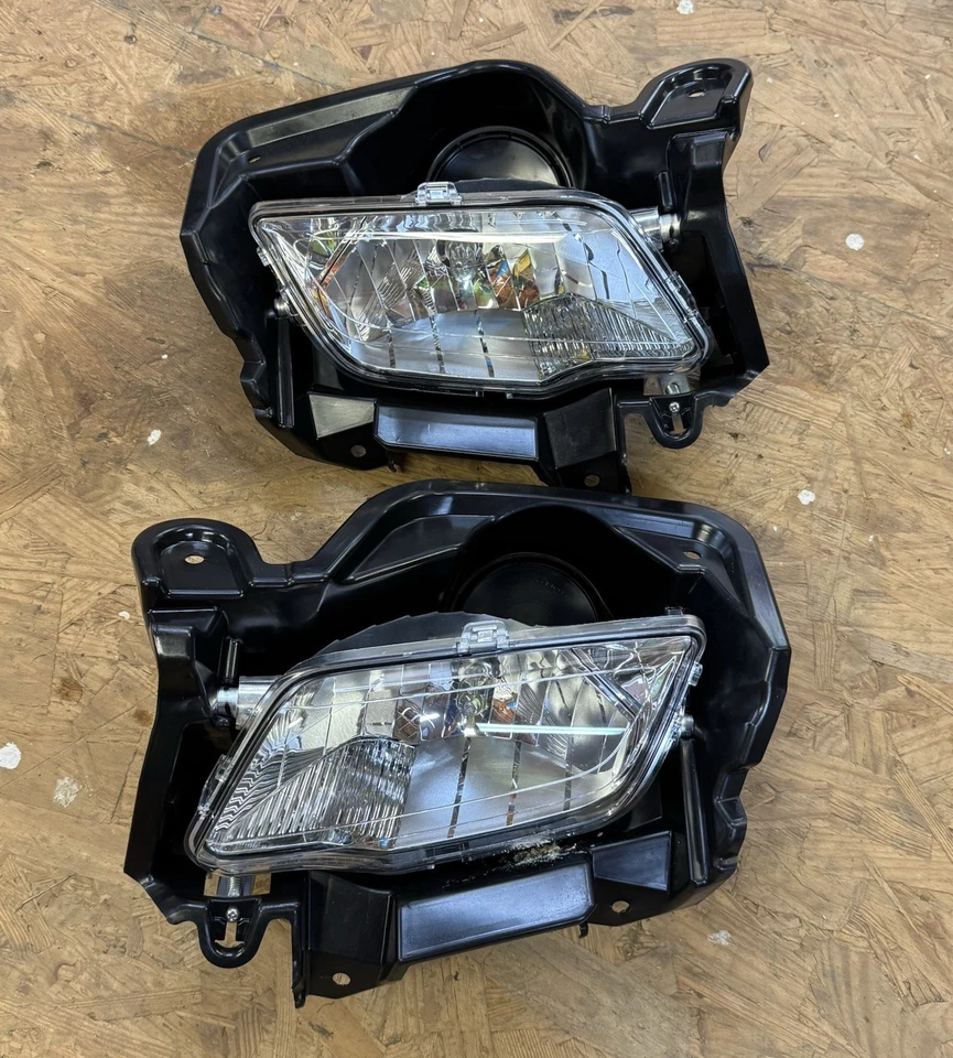 Par de faros delanteros OEM para Honda Rancher 420 SRA 2024  Foto 1 de 2
