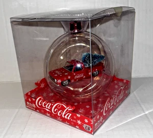 Chevrolet Silverado Coca-Cola 2020 M2 1974 Stepside adorno de Navidad rojo - Imagen 1 de 10