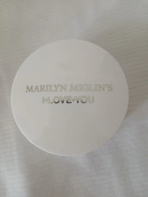 Polvo para polvo Marilyn Miglin I Love You 1 oz Foto 1 de 2