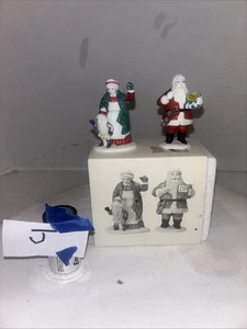 Accesorios Pueblo de Navidad Departamento de Santa y Sra. Claus 56 Elfos del Polo Norte 5609-0 - Imagen 1 de 3