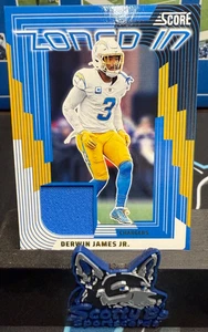 Score 2025 - Zoned In Derwin James #ZON-DJS (MEM) - Caricabatterie - Foto 1 di 2