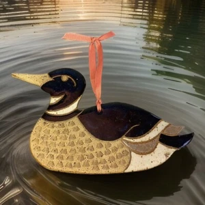 Ton Keramik Ente Stockente Wandrelief glasiert geprägt Bauernhaus Künstler signiert - Bild 1 von 9