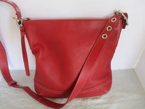 Borsa a tracolla Coach vintage in pelle rossa slim legacy - Foto 1 di 21