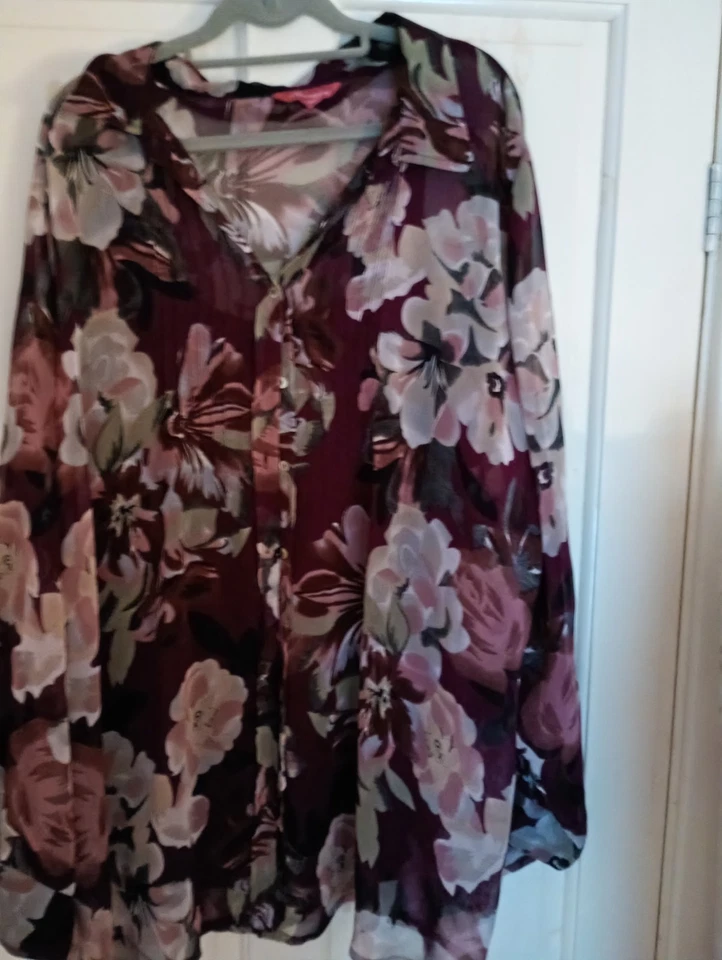Floaty Blouse With Separate Cami Size 24 - Image 1 of 1