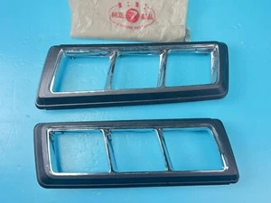 Subaru GSR 1400 Leone Coupe 1971-1974 Rear Taillight Trim Bezel Set Genuine NOS - Bild 1 von 8