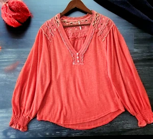 Top donna FREE PEOPLE taglia M Siesta Fiesta corallo arancione ricamato all'uncinetto - Foto 1 di 14