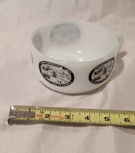 Tazza zuppa larga in vetro da latte FIRE KING MILBANK S.D. Centenario 1880-1980 Made in USA - Foto 1 di 5