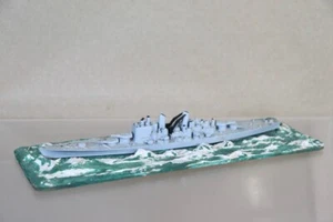 TRIANG MINIC SHIPS M741 BRITISH ROYAL NAVY HMS VANGUARD MODEL SHIP od - Picture 1 of 7