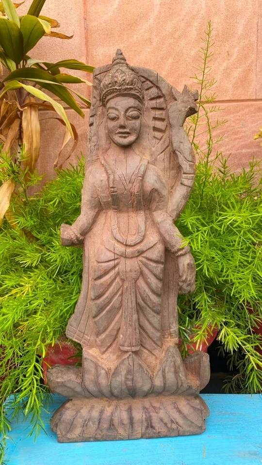 Figura de panel de diosa hindú Laxmi tallada a mano antigua de madera 17 Foto 1 de 4