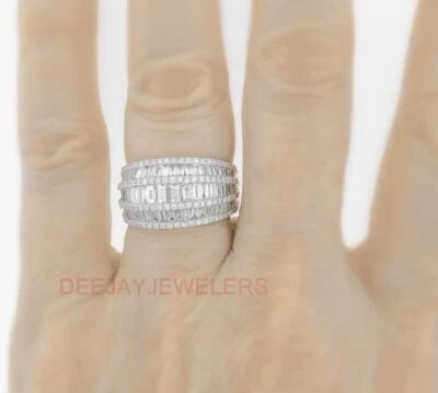 Anillo de aniversario de diamantes naturales de 2,61 quilates banda cúpula baguette oro blanco de 18 k Foto 1 de 4