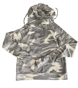 SALTY HONEY Camo Hoodie Top Women’s M Gray Comfy Core SOFT Lounge USA Thumbholes - Picture 1 of 7