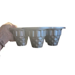 Padella per torta cono gelato in alluminio champagne Nordic Ware vintage  - Foto 1 di 8