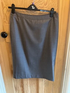 BNWT Jaeger 100% Wool Skirt Size 12 - Picture 1 of 4