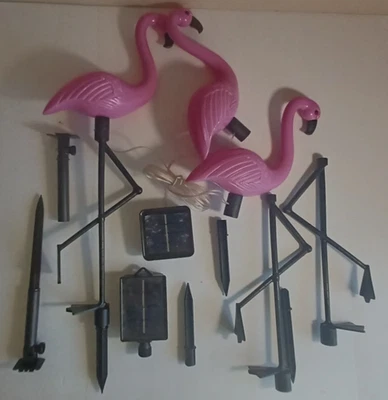 Lámpara de camino de césped adorno de luz de jardín al aire libre con forma de flamenco rosa con energía solar Foto 1 de 2