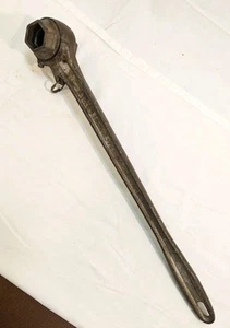 24" Greene Tweed And Co Ratchet Wrench No B Vintage Used On Fire Hydrants - Picture 1 of 11