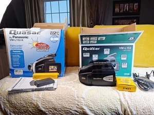Quasar VM-L152 VHS-C Palmcorder 700x Zoom Bag Battery & Charger Open box - Picture 1 of 11