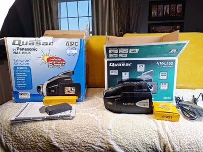 Quasar VM-L152 VHS-C Palmcorder 700x Zoom Bag Battery & Charger Open box - Image 1 of 4