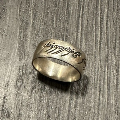 Anillo único de plata vintage de motociclista suroeste Señor de los anillos talla 11 plata 925 Foto 1 de 3