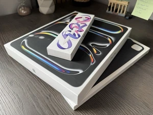 iPad Pro 13 Zoll M4 512 GB + Apple Pencil Pro + Smart Folio - Bild 1 von 14