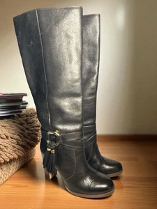 Louise et Cie Black Leather Knee High Stacked Heeled Boots Womens Size 6.5 Lk Nw - Picture 1 of 7