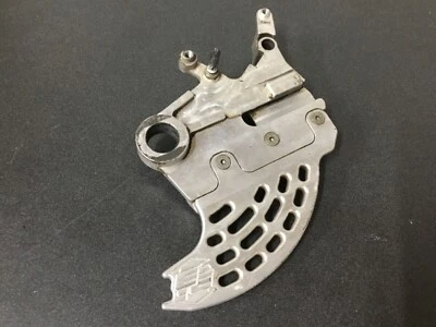 (A) 2015 Honda CRF450R CRF 450 R cabide protetor de disco de freio traseiro 13 14 15 16 - Imagem 1 de 4