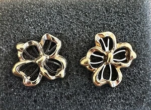 VINTAGE GOLD SILVER TONE FLORAL EARRINGS Post Pierced Small - Picture 1 of 5