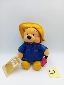 Disney exklusiver Winnie Puuh Regenmantel 8 Zoll Plüschtier Kuscheltier Beanie nicht mehr produziert mit Etikett - Bild 1 von 4