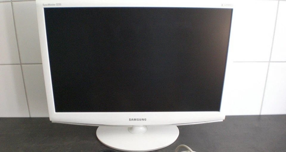 Samsung Monitor Sync Master T24B300 61,0cm (24") LED - Bild 1 von 1