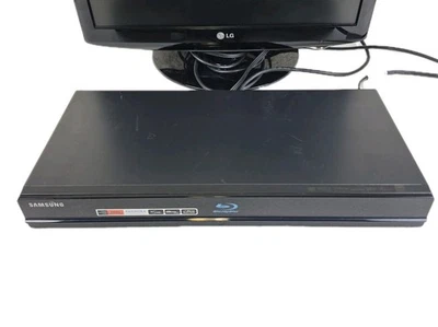 Samsung BD-P1600 HDMI Blu-ray / DVD Player & HDMI Cable WORKS - No Remote Includ - Image 1 of 4
