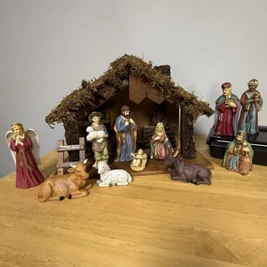 House of Lloyd Christmas Around The World Renaissance Krippenfiguren & Krippe - Bild 1 von 24