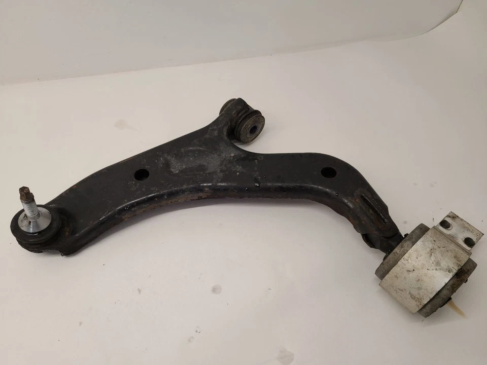 2008-2009 MERCURY SABLE Driver Left Lower Control Arm Front LH 8G1Z3079A        - Imagem 1 de 4