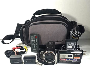 Sony HDR-PJ30V High Def Handycam Camcorder integrierter Projektor mit Extras getestet - Bild 1 von 15