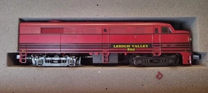Weaver Lehigh Valley FA-2 Diesel Locomotive- Powered – O Gauge - Hi Rail #580 - Picture 1 of 14