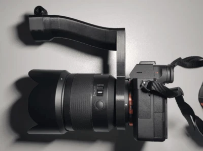 Cageless Sony E-Mount Camera Handle | Lightweight, Secure Grip - Multicolor - image 1 of 4