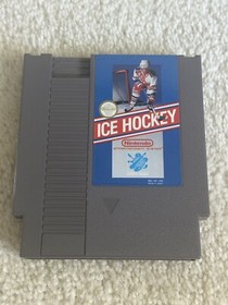 Sistema de entretenimiento Nintendo Ice Hockey (NES, 1988)