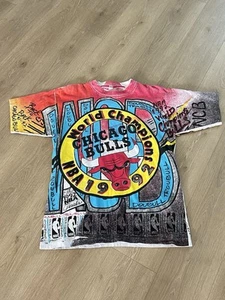 Magic Johnson Ts Chicago Bulls 1992 NBA Champs AOP Single Stitch Sz Large (XL) - Picture 1 of 3