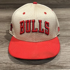 New Era - Chicago Bulls - 59Fifty - beige/rot - SnapBack Mütze - Bild 1 von 4