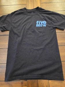five below Employee Shirt Small - Bild 1 von 5