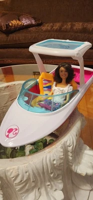 Barbie Dolphin Magic Transforming Speed Boat FBD82 - 2016 Mattel - Rosa/Blanco  Foto 1 de 4