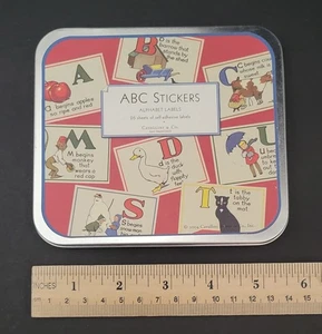 Cavallini & CO ABC Adesivi Alfabeto Etichette Astuccio di Latta Media Misti Artigianato NUOVO - Foto 1 di 4