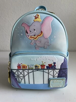 Mini Mochila Caravana Loungefly Disney Dumbo 80 Aniversario Don't Just Fly NUEVA Foto 1 de 4