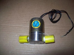 VÁLVULA SOLENOIDE SKINNER ELEC V5H67580 24VDC 2 VÍAS CON ACCESORIOS DE TUBO SWAGELOK P1349 - Imagen 1 de 5