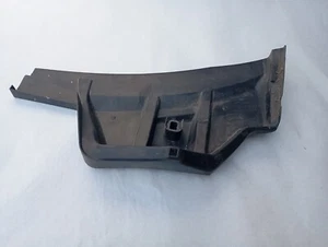 3b1819537c used Wiper Muolding - FRONT Volkswagen Passat B5 / B5.5 (1997-2004) - Picture 1 of 5