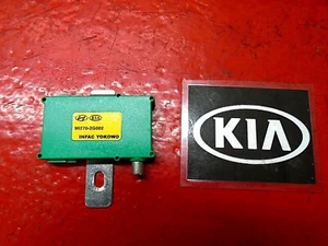 06-10 KIA OPTIMA GLASS RADIO ANTENNA AMPLIFIER 96270-2G002 INFAC YOKOWO GREEN - Bild 1 von 3